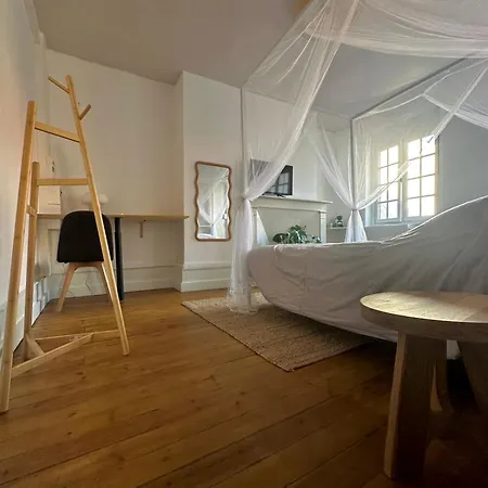 Le Reve Cosy, Equipe Apartment *