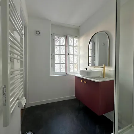 Le Reve Cosy, Equipe Apartment Arras